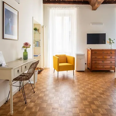Charming Joivy Flat Next To Duomo Di Apartmán