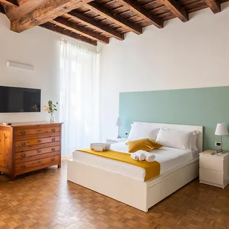 Charming Joivy Flat Next To Duomo Di Apartmán Como