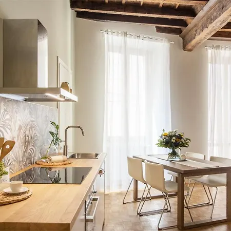 Charming Joivy Flat Next To Duomo Di Apartamento Como